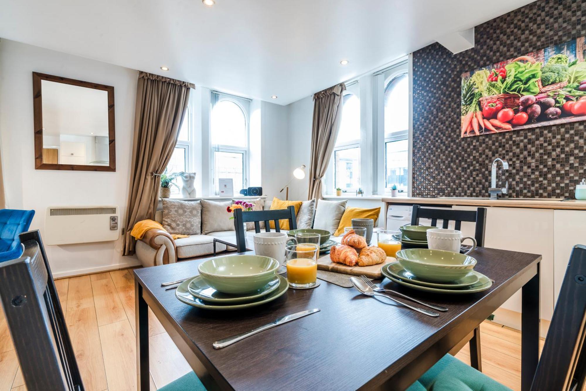 Cavern Quarters, Beautiful Two Bedroom City Centre Apartment By Garudy Serviced Apartments And Short Lets - Perfect For Longer Stays Λίβερπουλ Εξωτερικό φωτογραφία