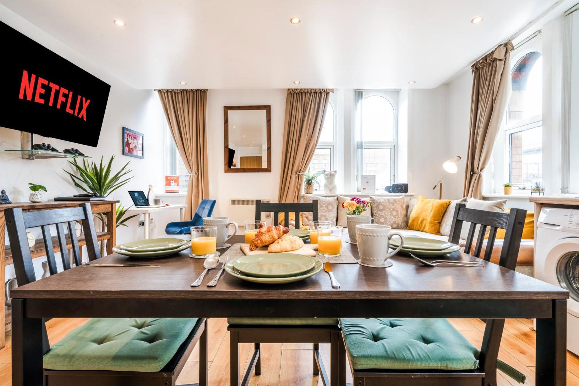 Cavern Quarters, Beautiful Two Bedroom City Centre Apartment By Garudy Serviced Apartments And Short Lets - Perfect For Longer Stays Λίβερπουλ Εξωτερικό φωτογραφία