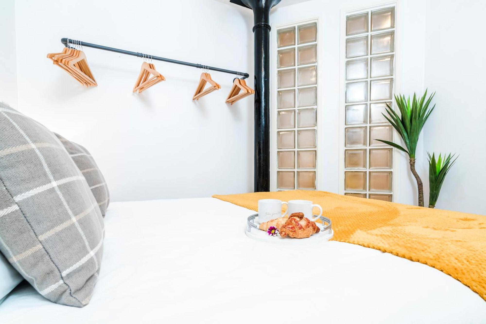 Cavern Quarters, Beautiful Two Bedroom City Centre Apartment By Garudy Serviced Apartments And Short Lets - Perfect For Longer Stays Λίβερπουλ Εξωτερικό φωτογραφία